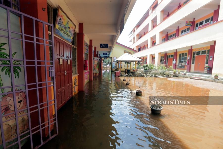 Johor Floods Number Of Victims In Batu Pahat Segamat Continue To Drop