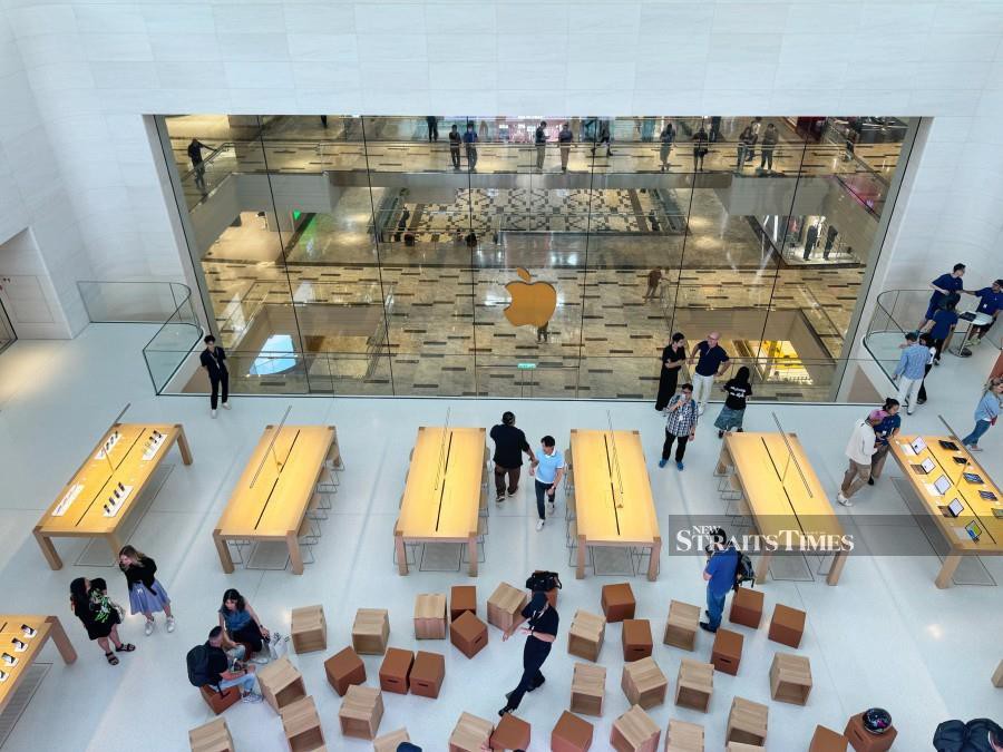 Tech Apple Previews First Official Store At Trx New Straits Times