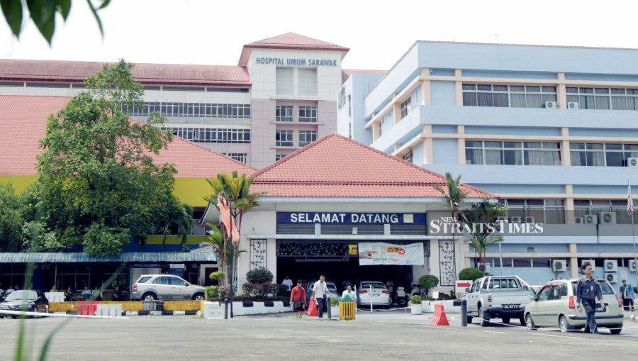 A meeting will be held next week between the Health Ministry and Sarawak Public Health, Housing and Local Government Ministry to deliberate further on the state’s request for autonomy on health matters. - NSTP file pic
