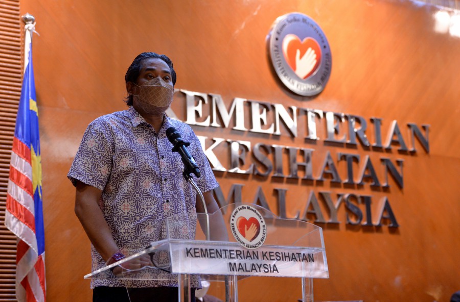 Health Minister Khairy Jamaluddin said the white paper also included improvements in service terms to customers, especially the people of the country. -BERNAMA PIC