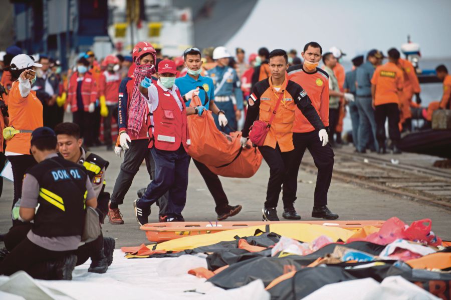 Indonesian investigators met with families of victims of last month's Lion Air crash, that killed all 189 people on board, hours before the public release of a preliminary report on Wednesday morning, an Indonesian official said. (NSTP Archive)