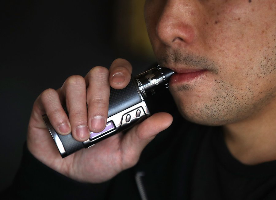 Vaping may raise cancer risk study