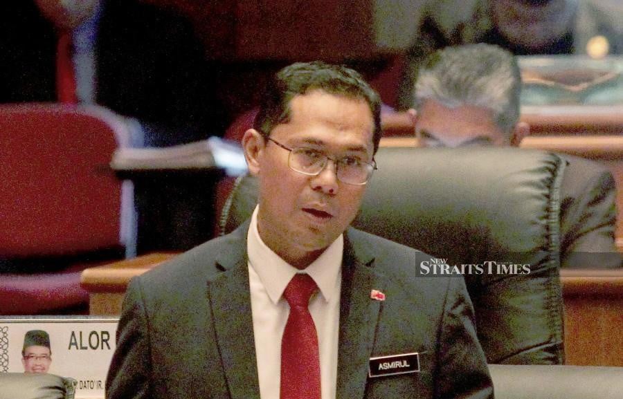 Kedah Amanah chairman Asmirul Anuar Aris hit out at the state administration under Menteri Besar Datuk Seri Muhammad Sanusi Md Noor for its “rhetoric and selling dreams” nature through announcements on mega projects. NSTP FILE PIC