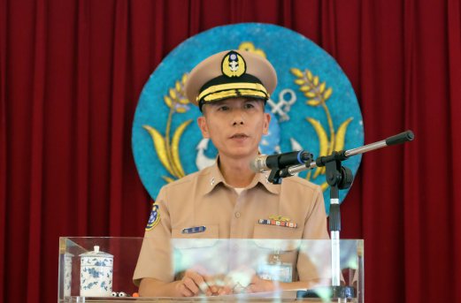 Taiwan Navy chief of staff lieutenant general Mei Chia-shu speaks during a press conference in Taipei on July 1, 2016. Taiwan's military authorities said a lethal anti-ship missile was "mistakenly" launched and fell into the Taiwan Strait as ties between the island and former bitter rival China deteriorate. AFP Photo