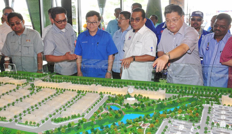 Johor Menteri Besar Datuk Seri Mohamed Khaled Nordin at the launch of the RM9.1 million road expansion project in Masai district, Johor. Pix by Mohd Azren Jamaludin