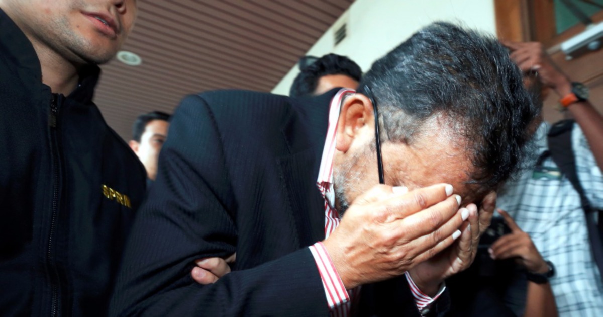 Senior Prasarana officer charged with accepting RM70,000 in bribes ...