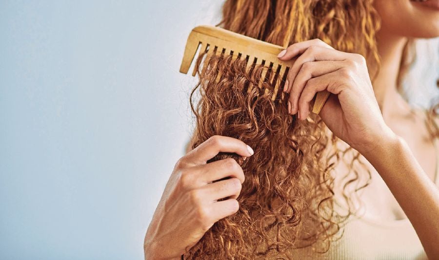 A quick and easy trick to get rid of frizz for a perfectly sleek look. 