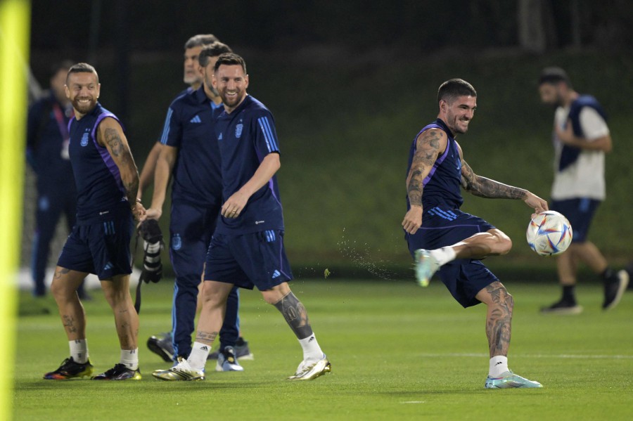 Messi eyes World Cup honor in Qatar as France meet Argentina in final  tonight