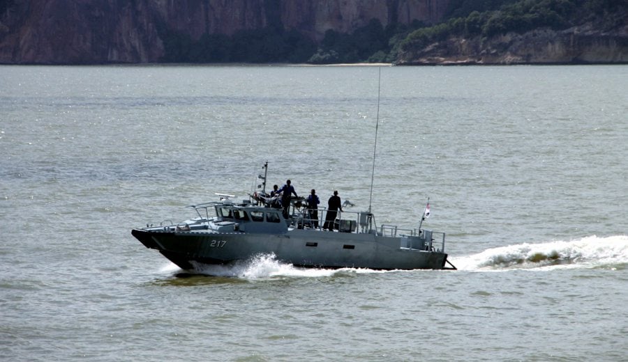 The Malaysian Maritime Enforcement Agency (MMEA) has beefed up patrolling the country’s waters following a report that a boat ferrying Rohingya refugees was heading to this country. NSTP FILE PIC 