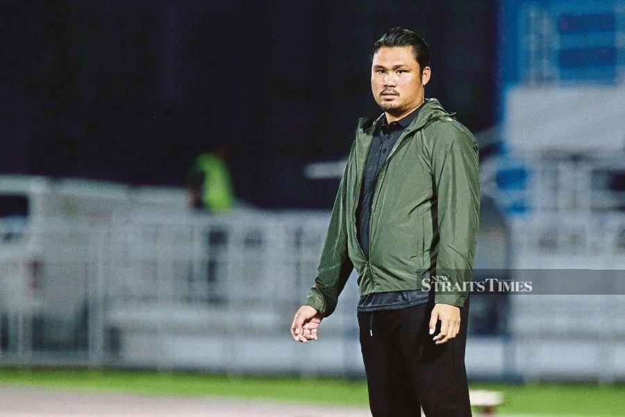 Selangor have hinted that interim coach Nidzam Jamil may only be temporary as they seek to hire an experienced coach to guide the team in the upcoming M-League season. - NSTP/AIZUDDIN SAAD