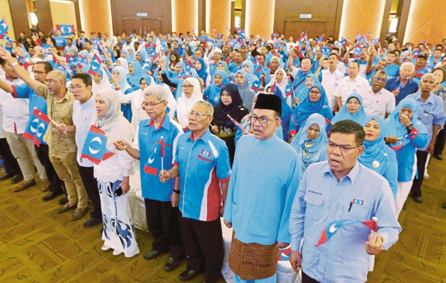 Anwar Confirms Penned Letter Warning Pkr Against Dr M S Agenda Video Malaysia Malay Mail