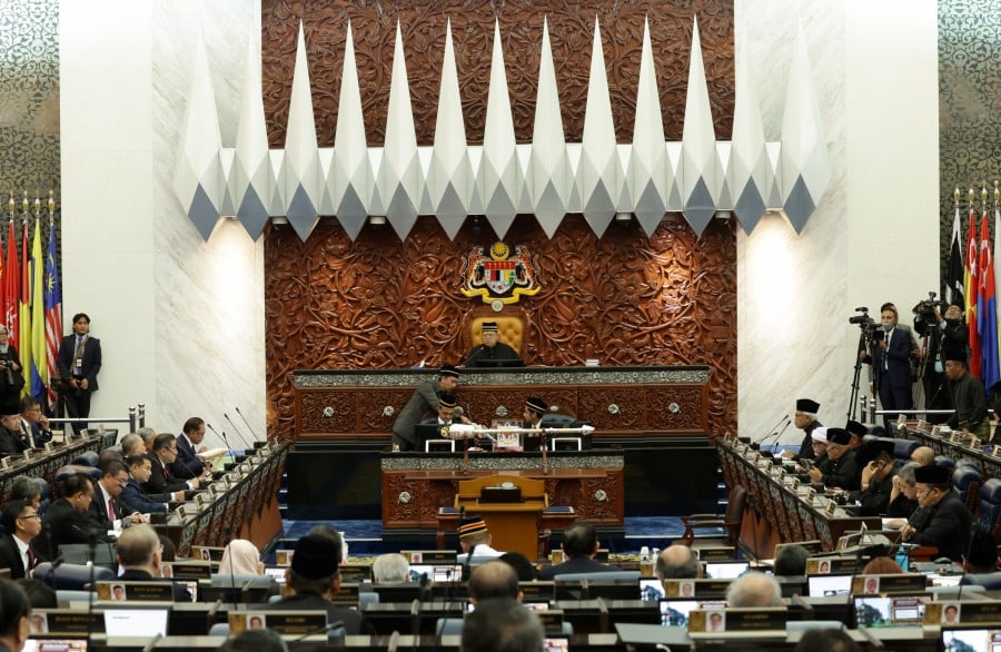 The first meeting of the second term of the 15th Parliament sitting which sat for 31 days came to a close today.- BERNAMA Pic