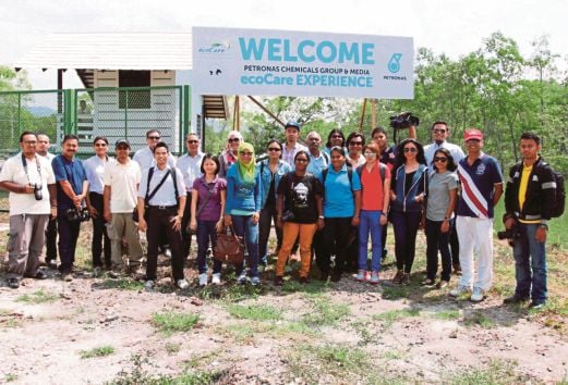 Locals benefit from mangrove conservation