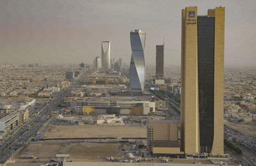 Saudi Arabia's $500 Billion Megacity Dream Clashes With Reality