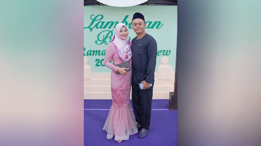 Nooraini Syazwanie, 32, said although her husband’s face was no longer the same as when she met him in school at the age of 13, she was certain of his good character. — NSTP / NOOR HIDAYAH TANZIZI
