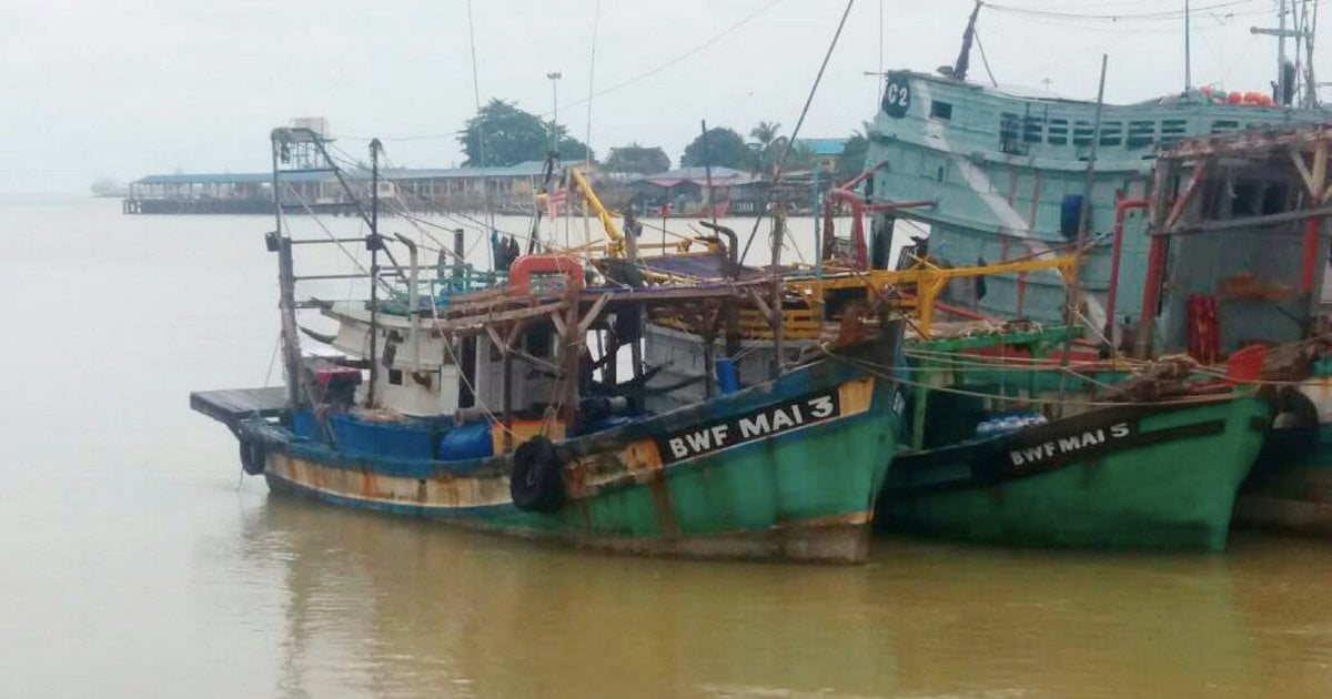 Vietnamese fishing trawler detained for encroaching into Malaysian ...