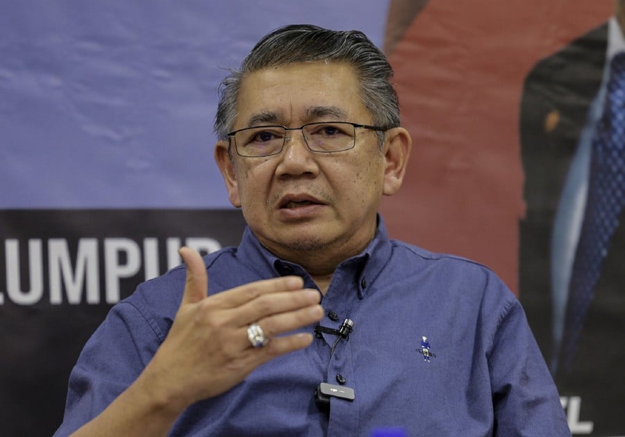 The Domestic Trade and Cost of Living Ministry (KPDN) is currently drafting the Rahmah Economic Policy to improve the living standards of the B40 group and hardcore poor, said its minister, Datuk Seri Salahuddin Ayub. -BERNAMA PIC