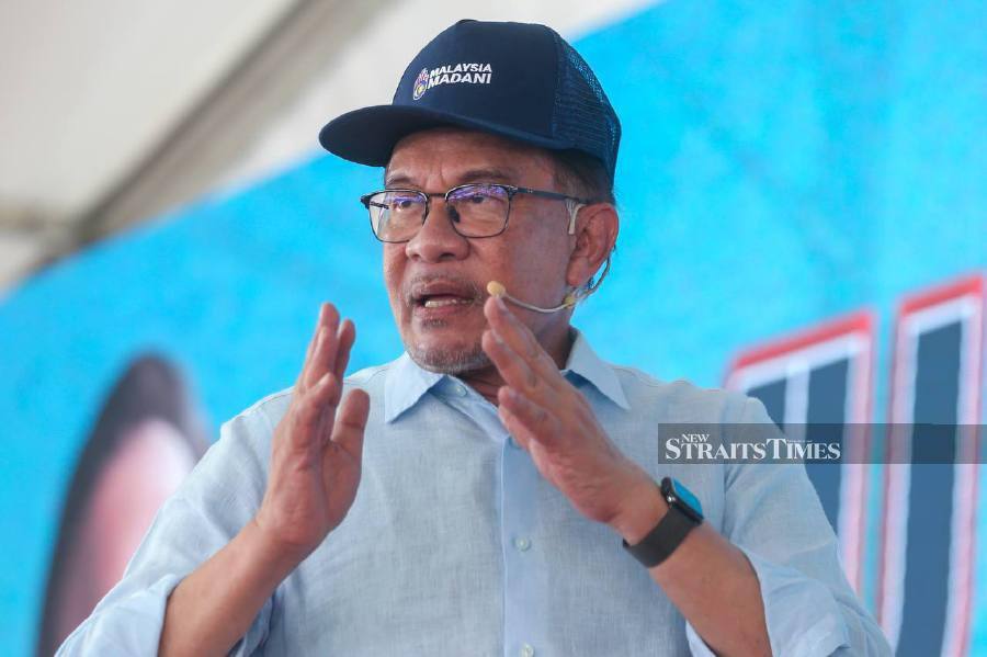 Prime Minister Datuk Seri Anwar Ibrahim said that young people, especially the 'Undi18' group, should vote for a government with clear policies that can steer the country to greater heights. NSTP/DANIAL SAAD