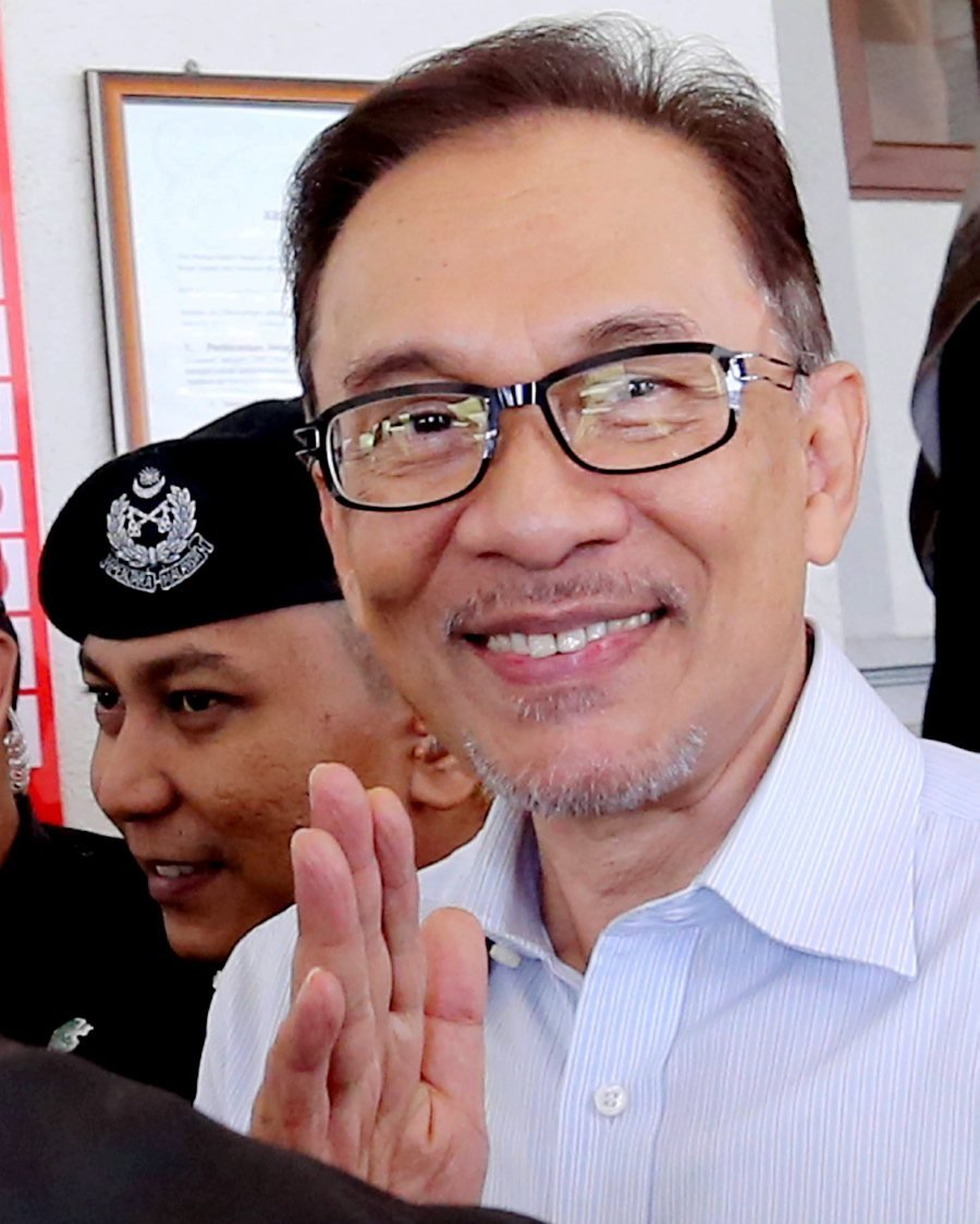Anwar's 'varying instructions' lead to fight among PKR ...