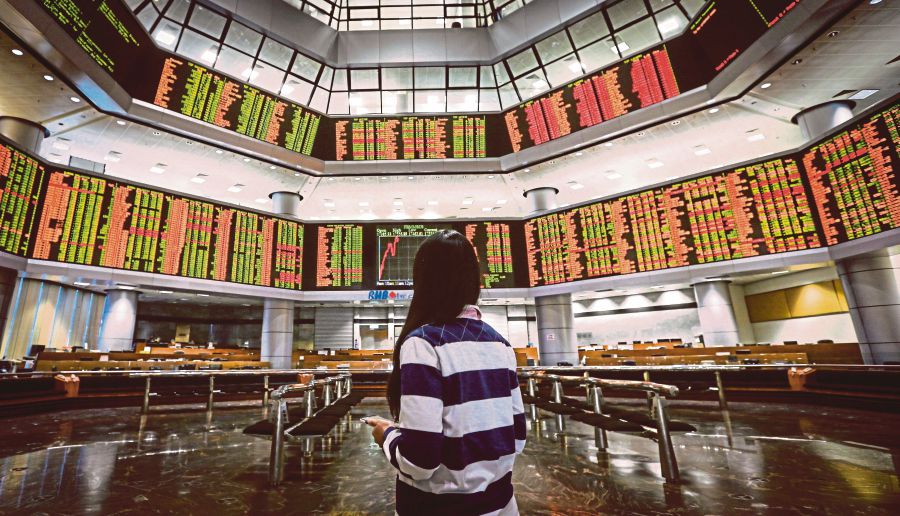 Exchange-traded funds (ETFs) listed on Bursa Malaysia will continue to see lacklustre investors' appetite unless the government announces significant measures or stimulus to spur the ETF investment landscape. NSTP/ASWADI ALIAS.