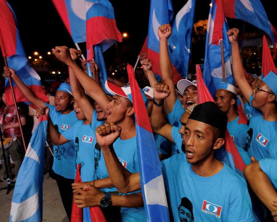  The Sungai Kandis state seat remains with PKR after its candidate Mohd Zawawi Ahmad Mughni secured 15,427 votes in the by-election held today.