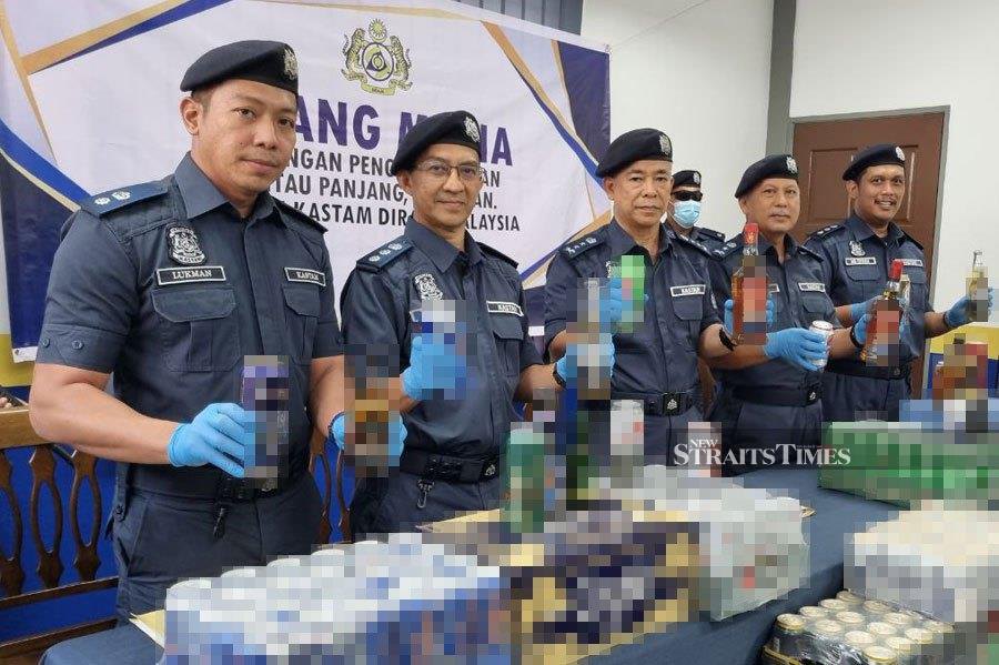 Acting on tip-offs, Kelantan Customs makes biggest liquor seizure in ...