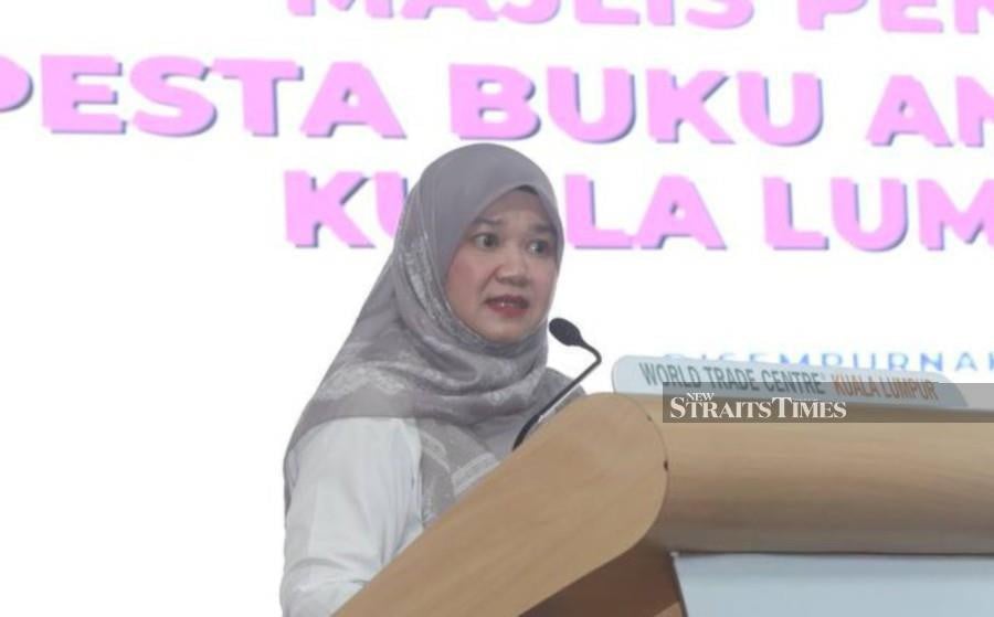 Education Minister Fadhlina Sidek said the move was part of the ministry’s commitment to address the issues surrounding DLP and ensure the programme is effectively implemented based on the established guidelines and that it achieves its objectives. NSTP/MOHAMAD SHAHRIL BADRI SAALI