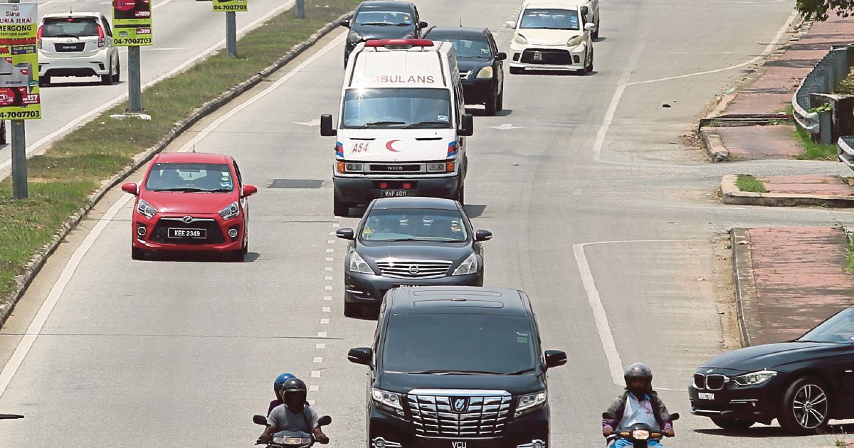 'Ambulance drivers need specialised training' | New Straits Times