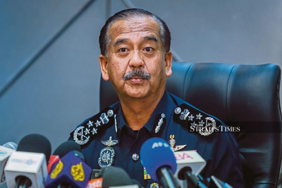 Inspector-General of Police Tan Sri Razarudin Husain said the editor-in-chief of an English language portal was summoned by Bukit Aman to have a statement recorded this morning over a report on plans to build a casino in Forest City, Johor. NSTP/ASYRAF HAMZAH