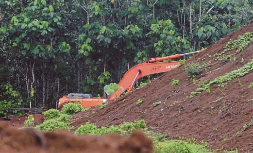 Bauxite Mining In Secret Miners Using Back Road To Transport Mineral