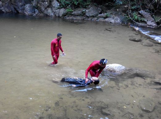 22 year-old drowns during riverside picnic at Sungai 