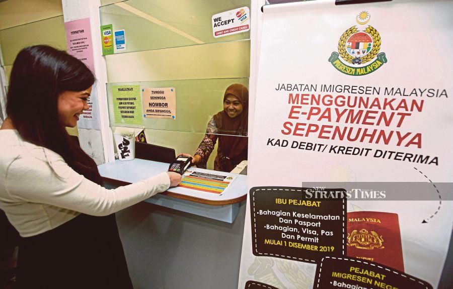Malaysia is on track to achieve the Financial Sector Blueprint target of 400 electronic payment (e-payment) transactions per capita by 2026 supported by the continued acceptance of cashless transactions by Malaysians. NSTP FILE PIC