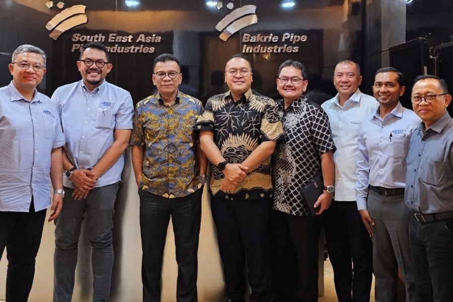 Indonesia’s PT Bakri Pipeline Industries (BPI) has appointed Straits Oil Tools Sdn Bhd (SOT) as the exclusive distributor of its carbon steel products in Malaysia. PIC COURTESY OF SOT