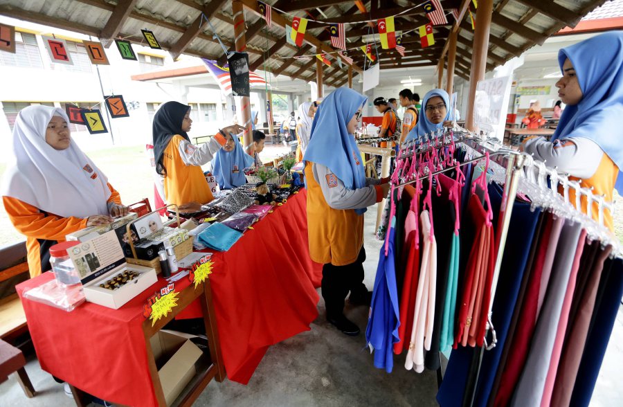 five-ways-to-empower-consumer-roles-in-malaysia-new-straits-times