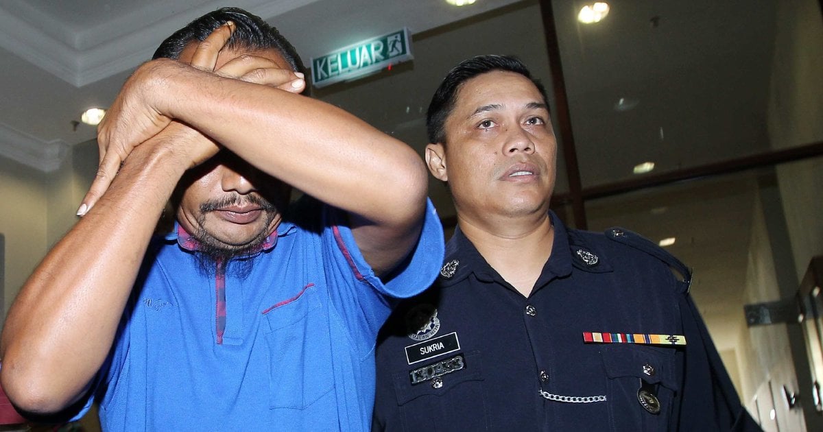 Tamilshool - Pahang teacher charged with possessing porn, seducing married woman