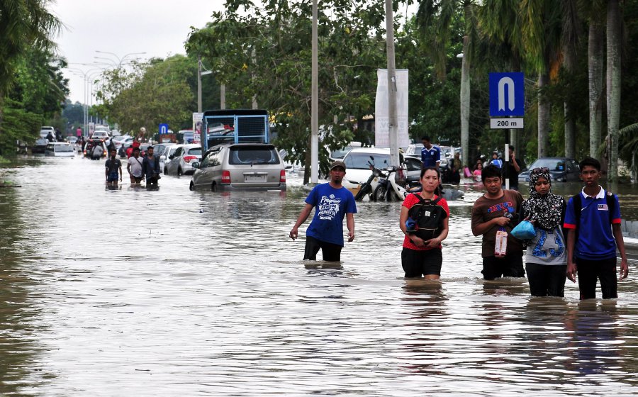 Seberang Perai Flood Evacuees Rise To Over 2 000 Dpm To Visit Victims