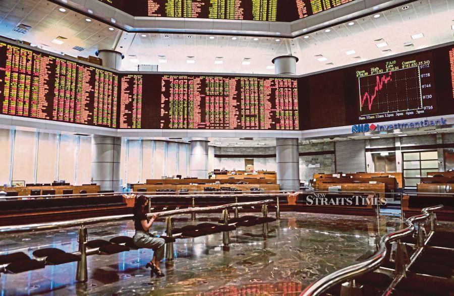 Bursa Malaysia Opens Lower, Tracking Wall Street | KLSE Screener