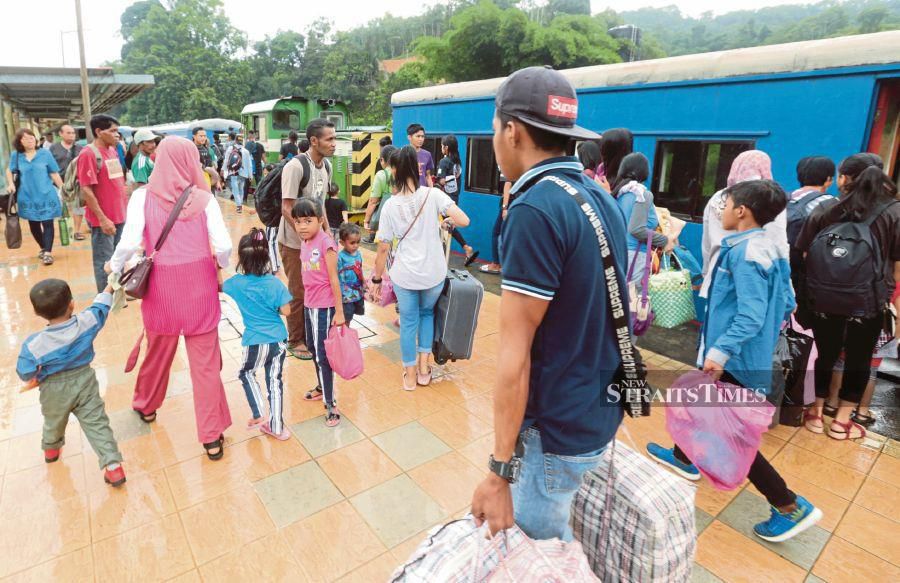 From KK to Tenom: What a train ride for tourists, residents | New ...