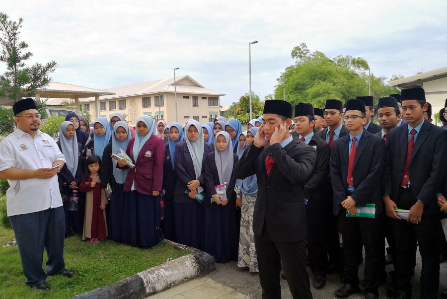 SPM, STPM exams begin for half a million students nationwide | New ...