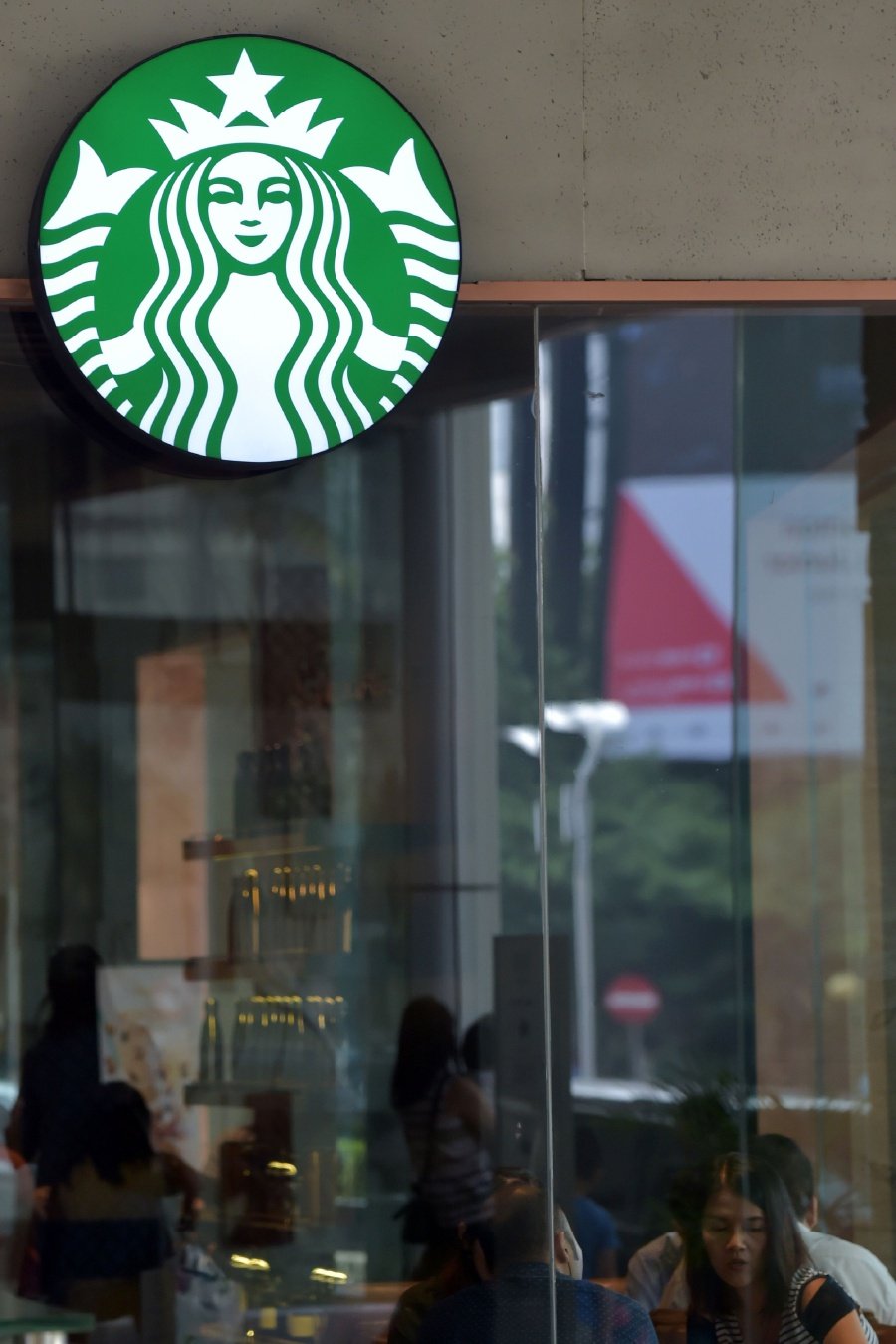 (File pix) A prominent Muslim group in Malaysia has joined calls by Islamic conservatives in Indonesia for a boycott of Starbucks to protest against the international coffee chain's support of gay rights. (AFP)