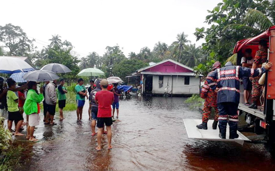 More evacuated to higher ground, 23 schools closed | New Straits Times ...