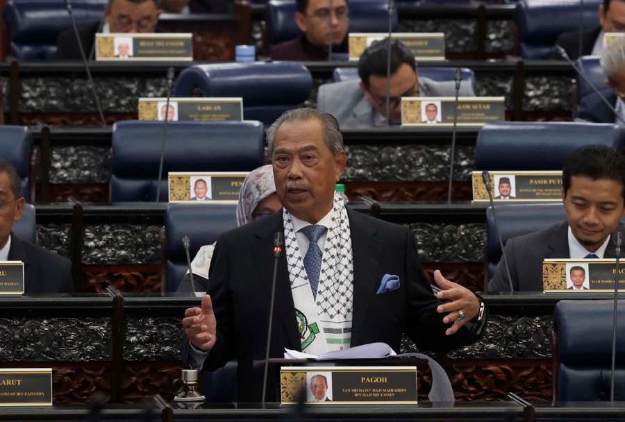 Pagoh MP, Tan Sri Muhyiddin Yassin speaking during the Dewan Rakyat sitting on Oct 18. - BERNAMA PIC
