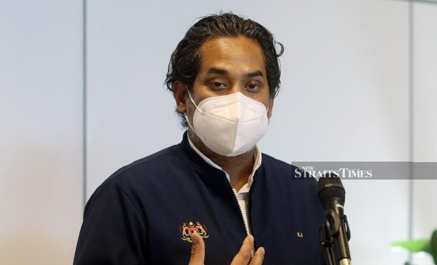 Health Minister Khairy Jamaluddin said in a tweet today that he had instructed MoH to act against the social media user who allegedly spread fake news. -NSTP file pic