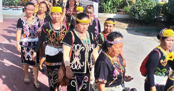 Murut Natives Take Centrestage In Tenom 