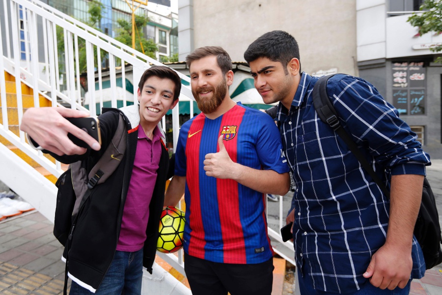 Things get Messi for Iranian lookalike