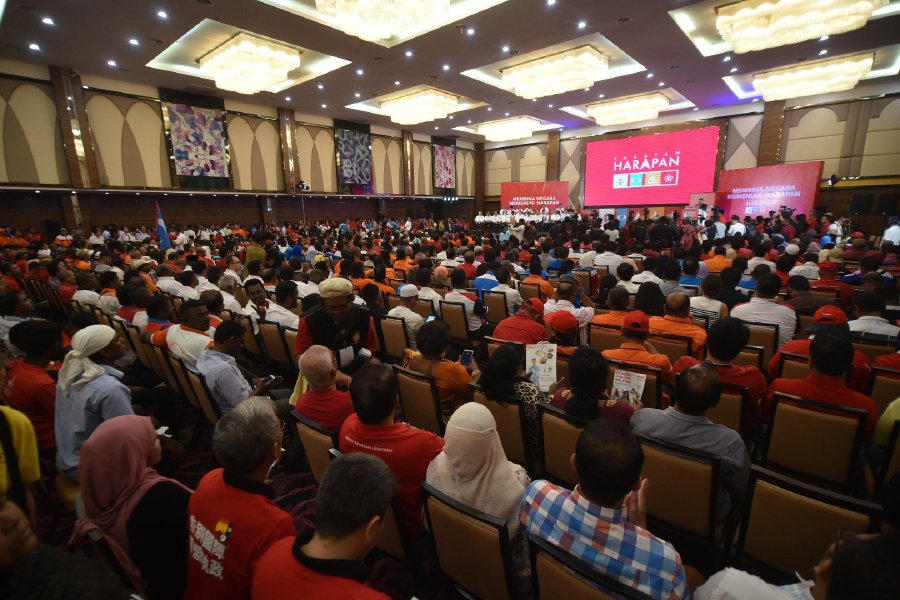 Ridiculous And Populist Pakatan Manifesto Say Analysts