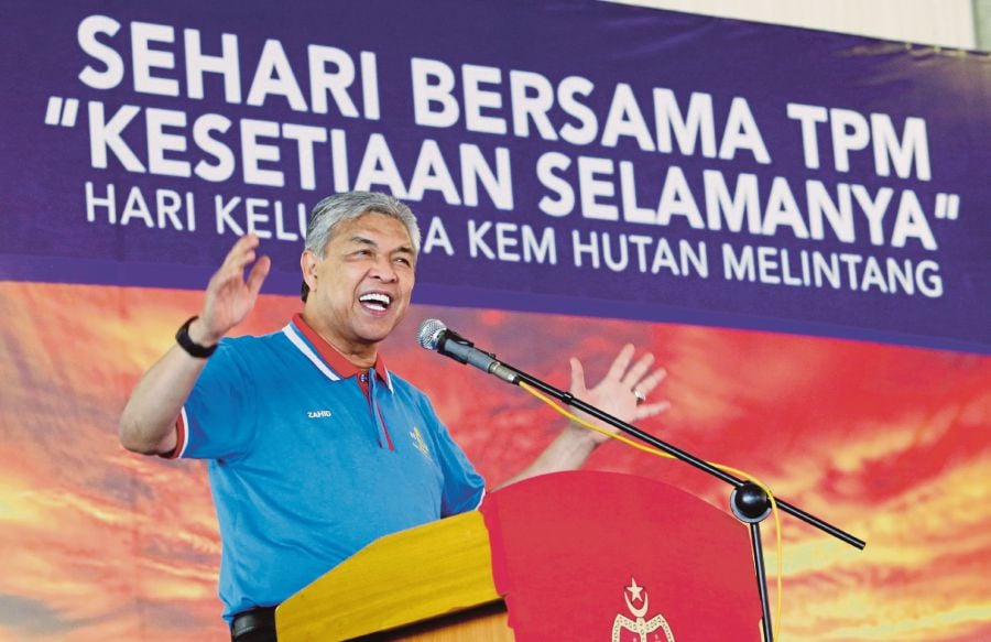 The government has ample fund to fulfil its manifesto which was unveiled by the Prime Minister Datuk Seri Najib Razak on Saturday night, Datuk Seri Dr Ahmad Zahid Hamidi said. (Pix by ABDULLAH YUSOF)