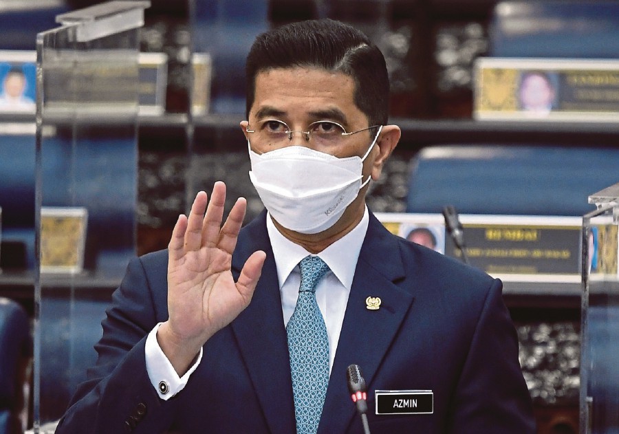 Senior Minister of International Trade and Industry, Datuk Seri Mohamed Azmin Ali instead said the attention should have been focused on efforts to tackle the Covis-19 pandemic and to revive the economy. -BERNAMA PIC