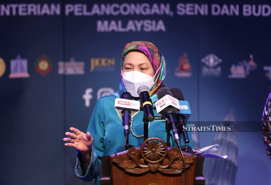Tourism, Arts and Culture Minister Datuk Seri Nancy Shukri said this applies to adults who have been fully-vaccinated. Those under 18, she said, must be accompanied by fully-inoculated parents or guardians. -NSTP/MOHAMAD SHAHRIL BADRI SAALI