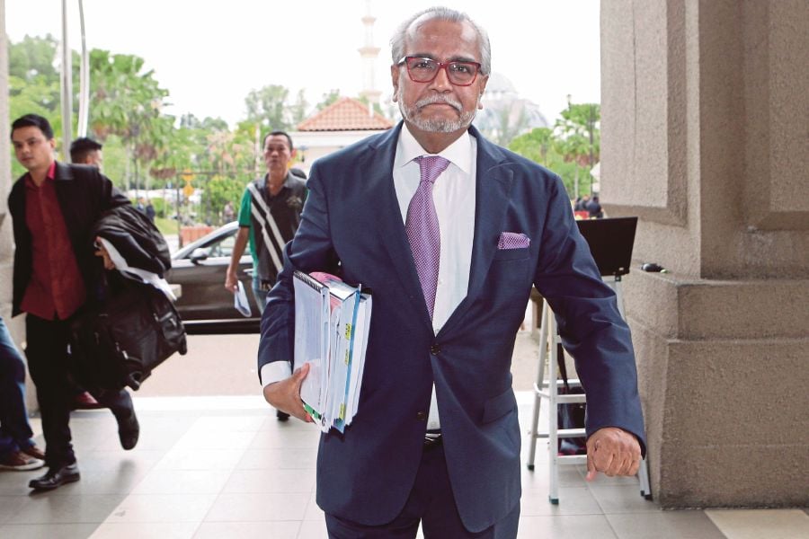 Tan Sri Shafee Abdullah, lawyer of former prime minister Datuk Seri Najib Razak, was arrested today. (File pix)